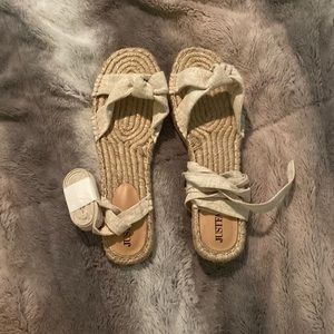 Super cute JustFab sandals